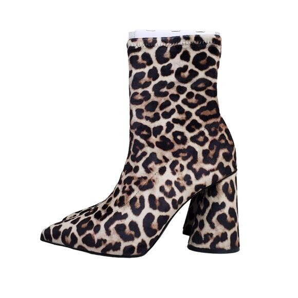 Steve Madden Womens 7.5 Valyant Pointed Toe Velvet Leopard Bootie NEW - Picture 2 of 11